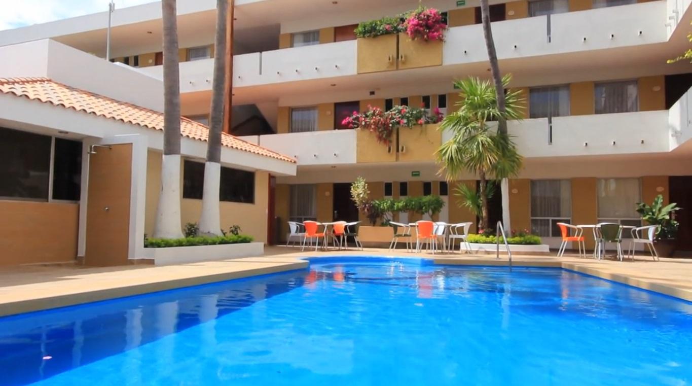 Hotel Azteca Inn Mazatlan Bagian luar foto